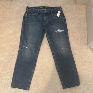 BNWT Old Navy Mid Rise Boyfriend Size 8